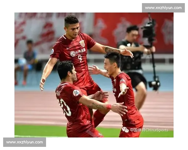 上海上港迎战杭州绿城争夺关键三分焦点对决谁能笑到最后 上海上港迎战杭州绿城争夺关键三分焦点对决谁能笑到最后